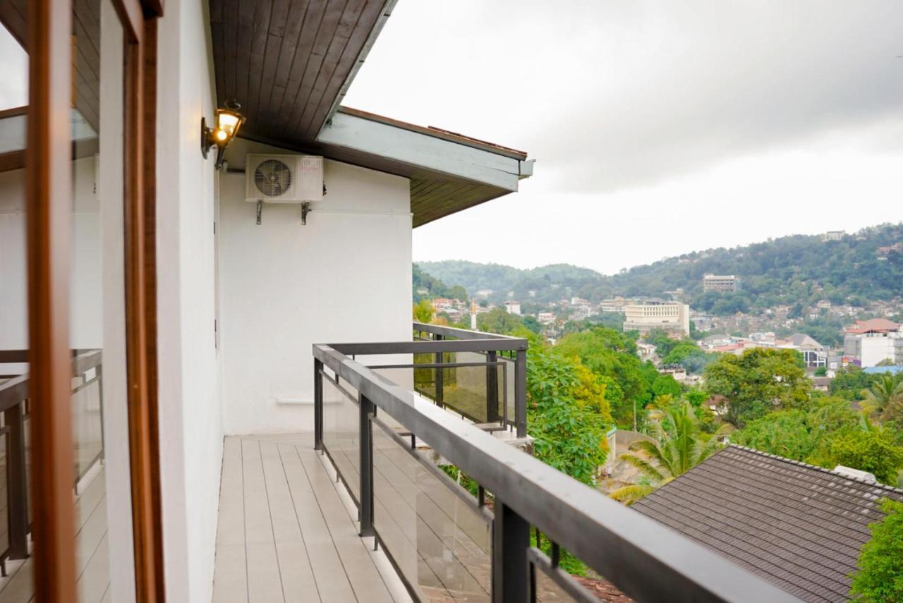 Chariot Square Hotel Kandy Exterior foto
